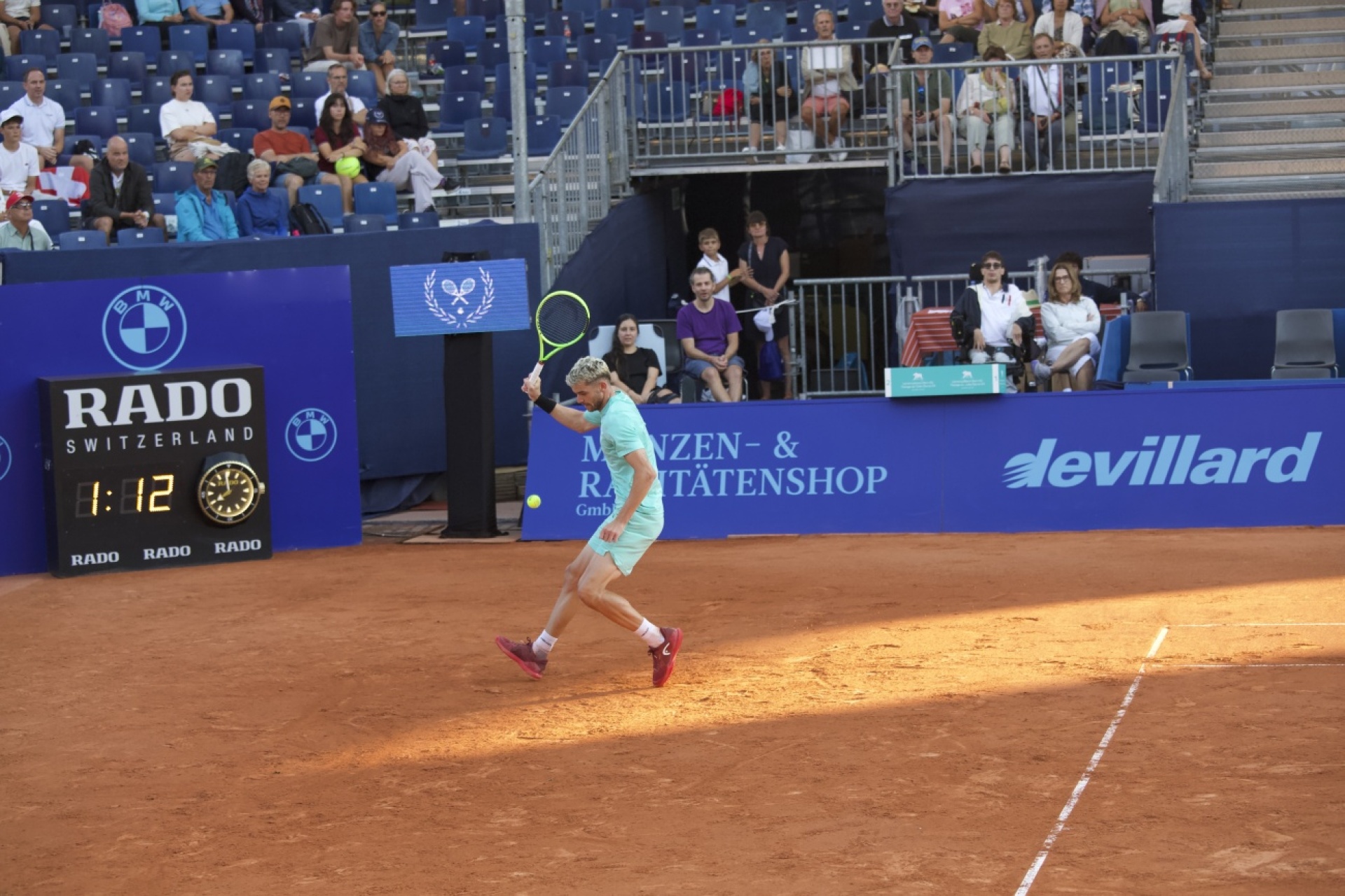 Kym fordert Tsitsipas – Partie unterbrochen - Das Bild wird blockiert. – Möglicherweise durch einen aktiven Adblocker.