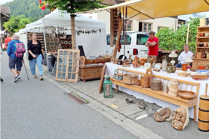 An der Brocante gibt es so einiges zu entdecken.   FOTO: ZVG