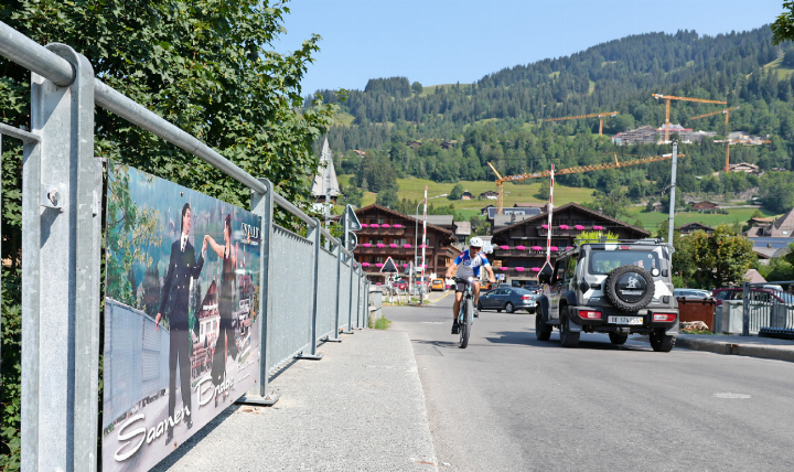 Die aus «Dilwale Dulhania Le Jayenge» bekannte Saanen Bridge zieht Fans aus aller Welt an. FOTO: MAXIME VÖGELE Die aus «Dilwale Dulhania Le Jayenge» bekannte Saanen Bridge zieht Fans aus aller Welt an. FOTO: MAXIME VÖGELE