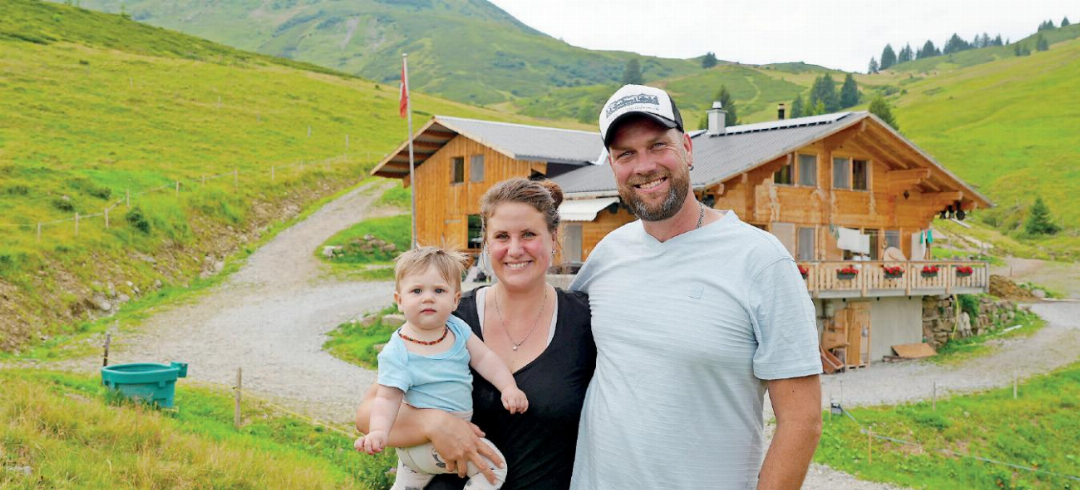 Silvan Haldi mit seiner Frau Jenny und seiner Tochter. Silvan Haldi mit seiner Frau Jenny und seiner Tochter.
