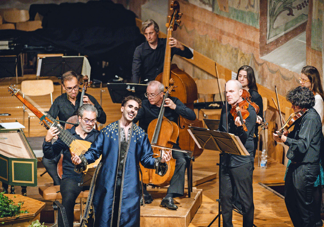Das Kammerorchester Basel hat sich innerhalb eines Tages auf den neuen Solisten eingelassen und andere Stücke eingeübt. Das Kammerorchester Basel hat sich innerhalb eines Tages auf den neuen Solisten eingelassen und andere Stücke eingeübt.