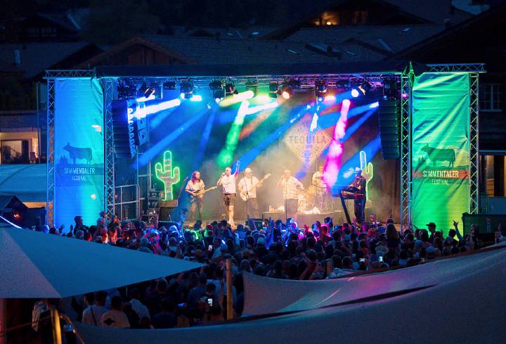 Am ersten Septemberwochenende fand das Simmental Festival an der Lenk statt.    FOTO: SIMMENTALER BIER