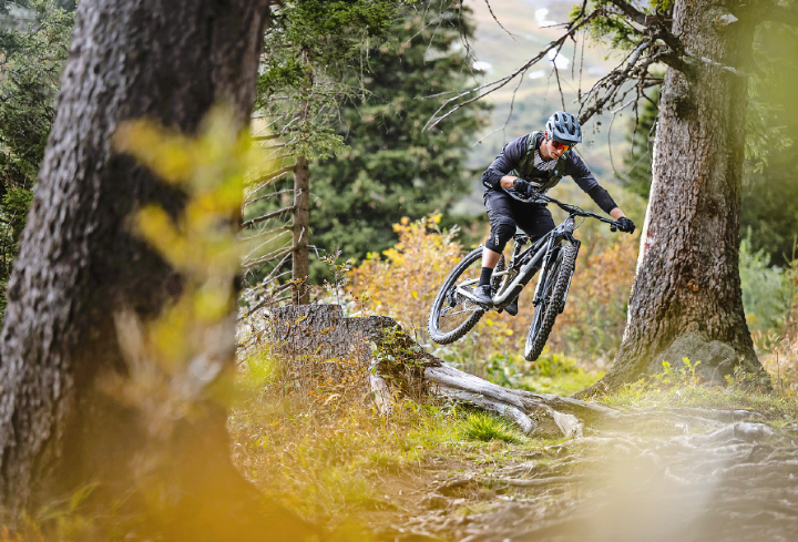 Indian Summer Sale morgen Samstag im Base Bike Shop in Saanen.     FOTO: ZVG