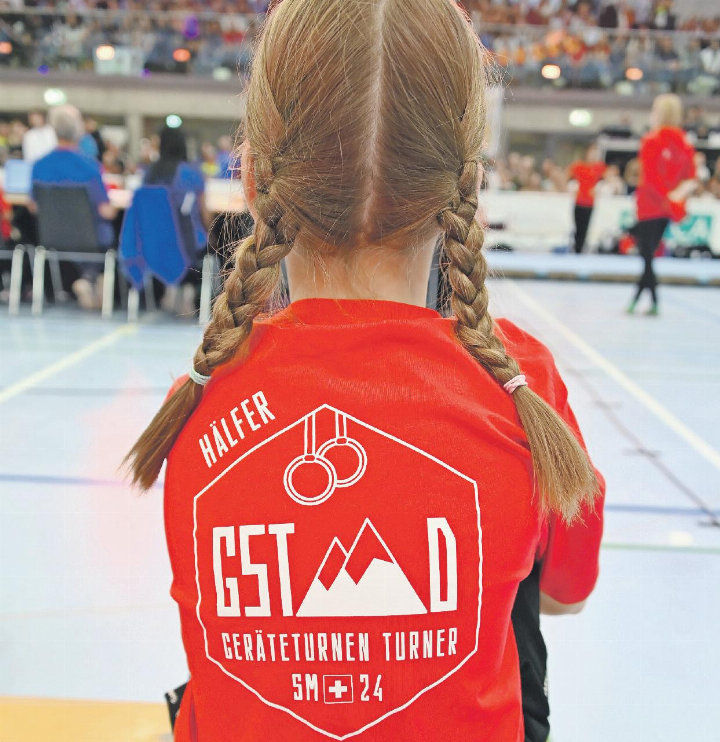 Erinnerung an die Heim-SM 2024: Vor zwei Jahren fanden die Schweizermeisterschaften im Geräteturnen in Gstaad statt. 2026 hätte sich das wiederholen sollen. FOTO: JENNY STERCHI Erinnerung an die Heim-SM 2024: Vor zwei Jahren fanden die Schweizermeisterschaften im Geräteturnen in Gstaad statt. 2026 hätte sich das wiederholen sollen. FOTO: JENNY STERCHI