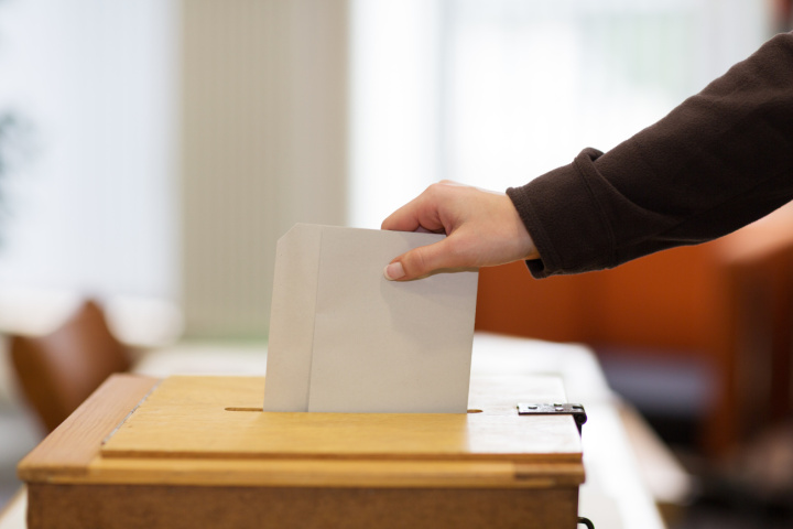 Die Stimmberechtigten haben beide eidgenössischen Initiativen und die Berner Bildungsinitiative abgelehnt. (Symbolbild: Adobestock) Die Stimmberechtigten haben beide eidgenössischen Initiativen und die Berner Bildungsinitiative abgelehnt. (Symbolbild: Adobestock)