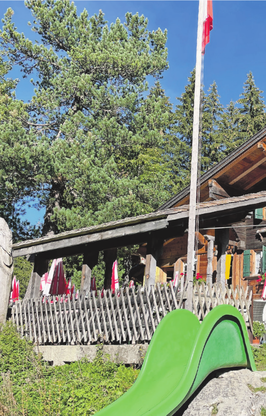 Das Restaurant am Lauenensee ist ein beliebtes Ausflugsziel. Das Restaurant am Lauenensee ist ein beliebtes Ausflugsziel.