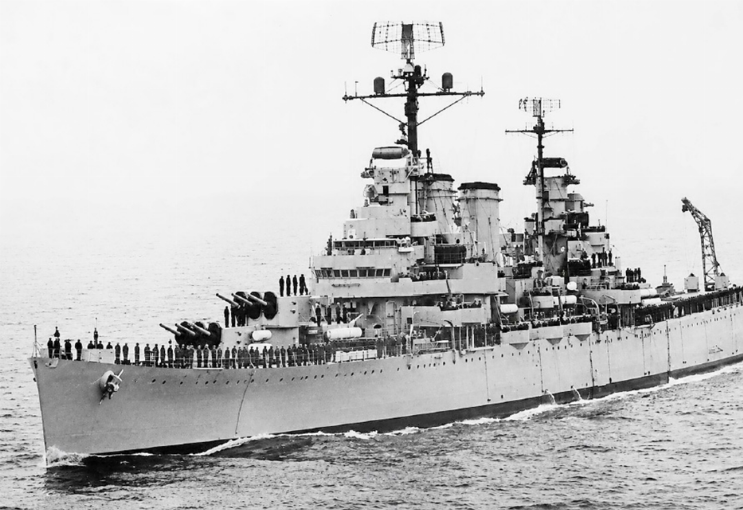 Der argentinische Zerstörer «Belgrano» auf hoher See, kurz bevor er von einem britischen U-Boot versenkt wurde. FOTO: HISTARMAR, WIKIMEDIA COMMONS Der argentinische Zerstörer «Belgrano» auf hoher See, kurz bevor er von einem britischen U-Boot versenkt wurde. FOTO: HISTARMAR, WIKIMEDIA COMMONS
