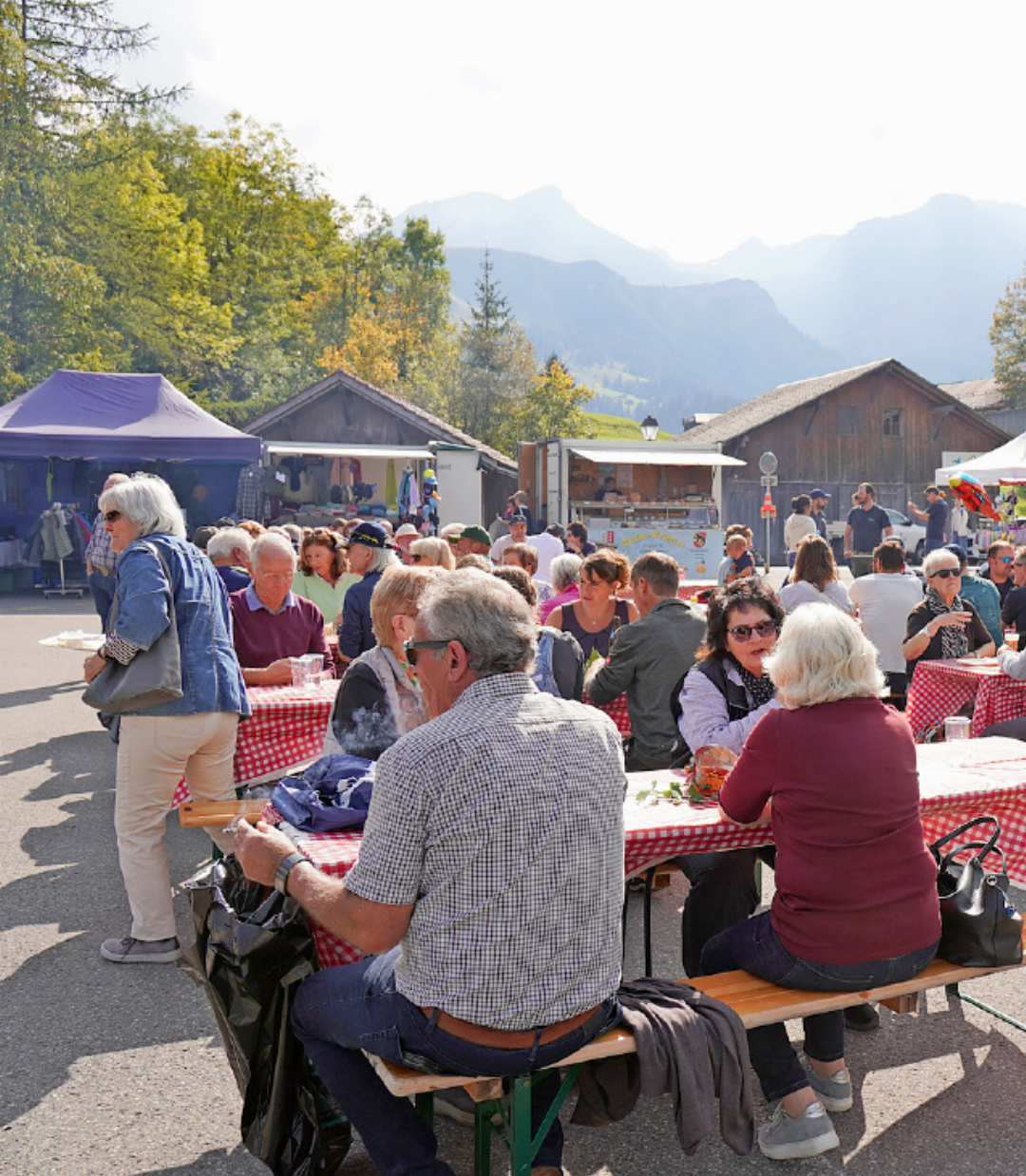 Die Festwirtschaft lud zum Verweilen ein. Die Festwirtschaft lud zum Verweilen ein.