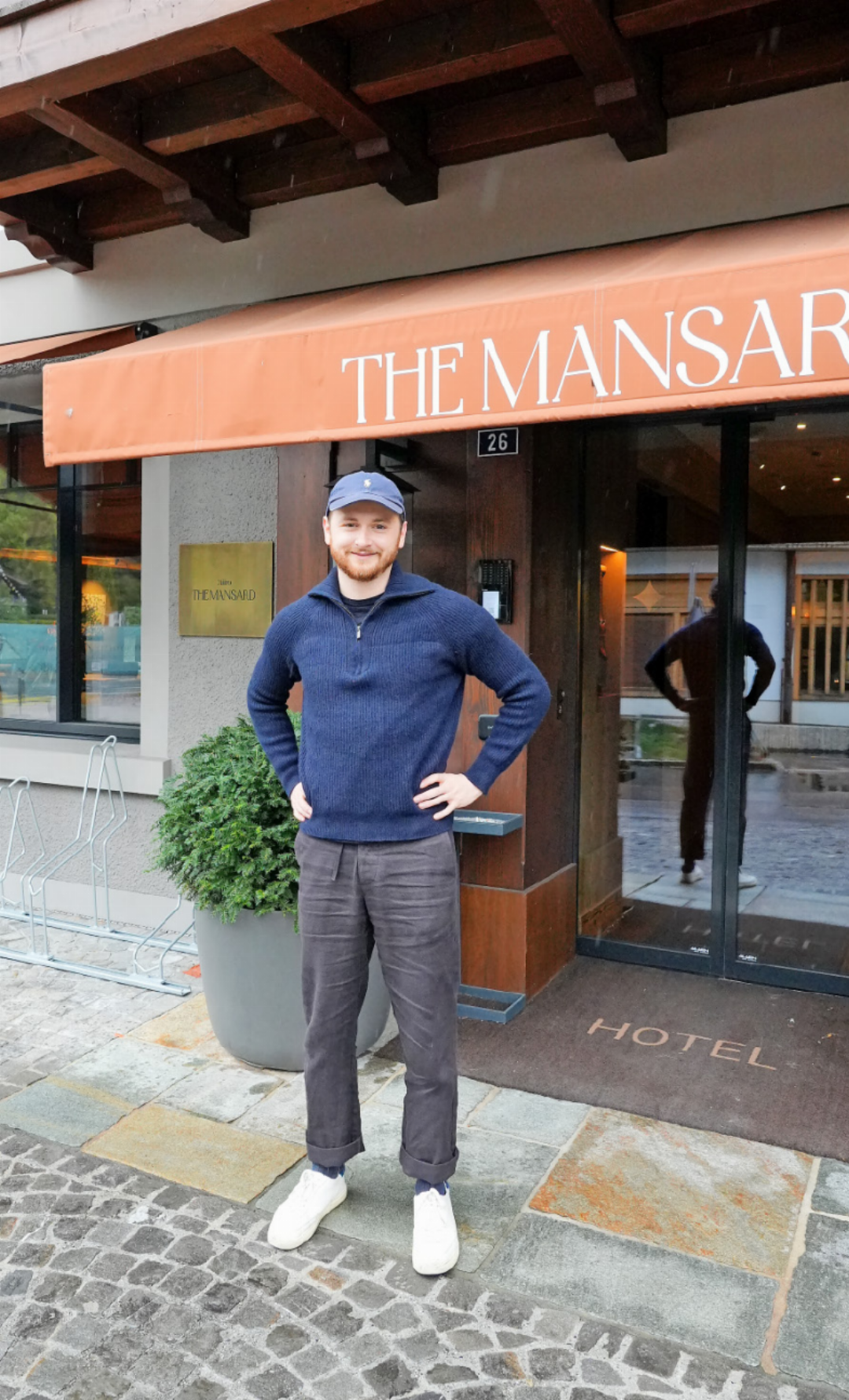13 Gault-Millau-Punkte für die Küche des The Mansard: Head Chef Tom Walter vor dem Hotel in Gstaad. FOTOS: MAXIME VÖGELE 13 Gault-Millau-Punkte für die Küche des The Mansard: Head Chef Tom Walter vor dem Hotel in Gstaad. FOTOS: MAXIME VÖGELE