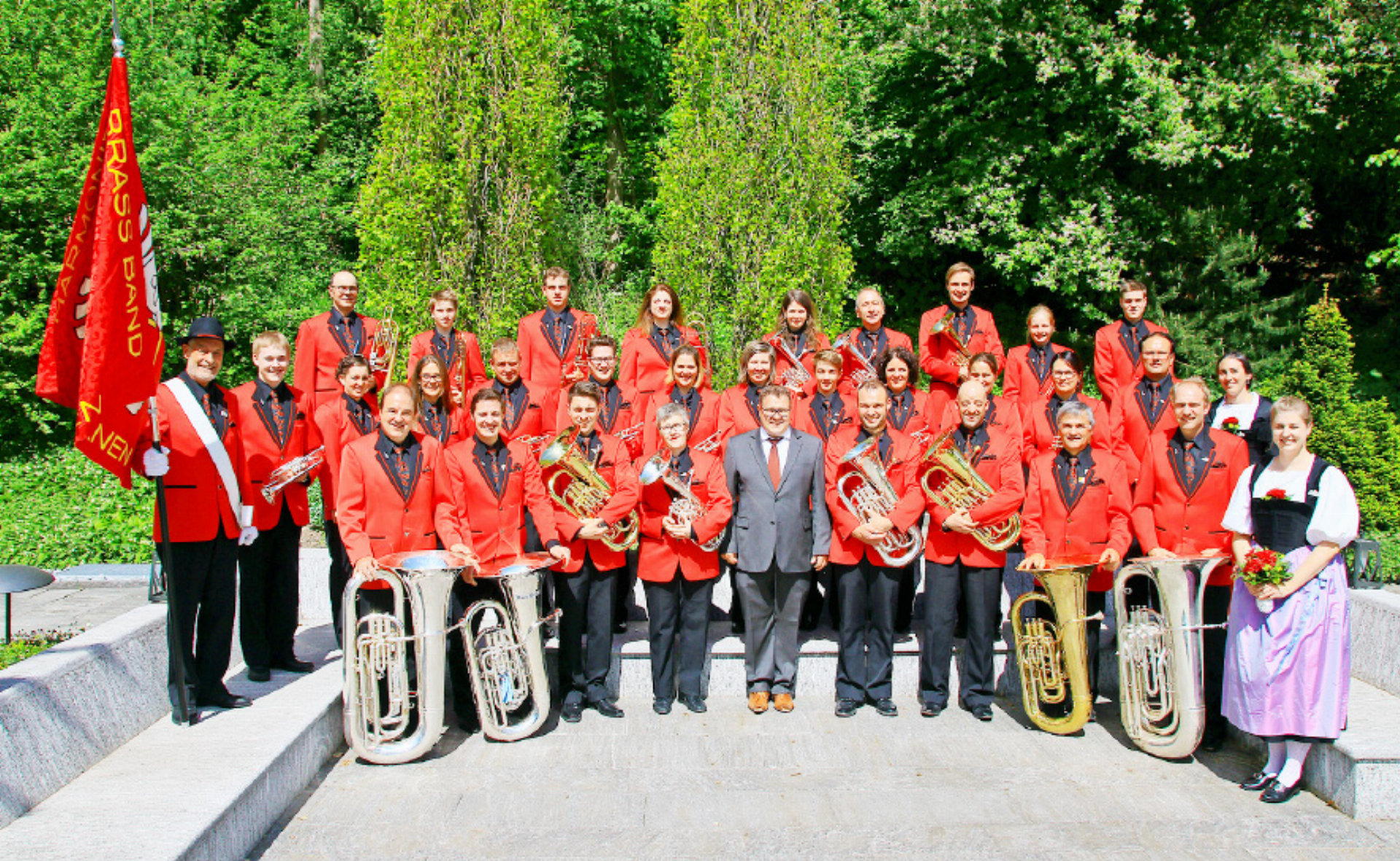 «Schwizer Heimatabe» mit der Brass Band «Harmonie» Saanen und dem Jodlerklub «Bärgfriede» - Das Bild wird blockiert. – Möglicherweise durch einen aktiven Adblocker.
